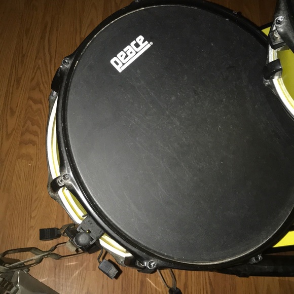 Drum Set - Picture 3 of 6